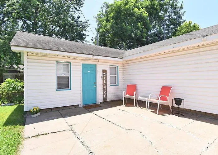 Cherry St Little Love House* Shop*Dine* Rt 66*Expo Center*Bok*Downtown