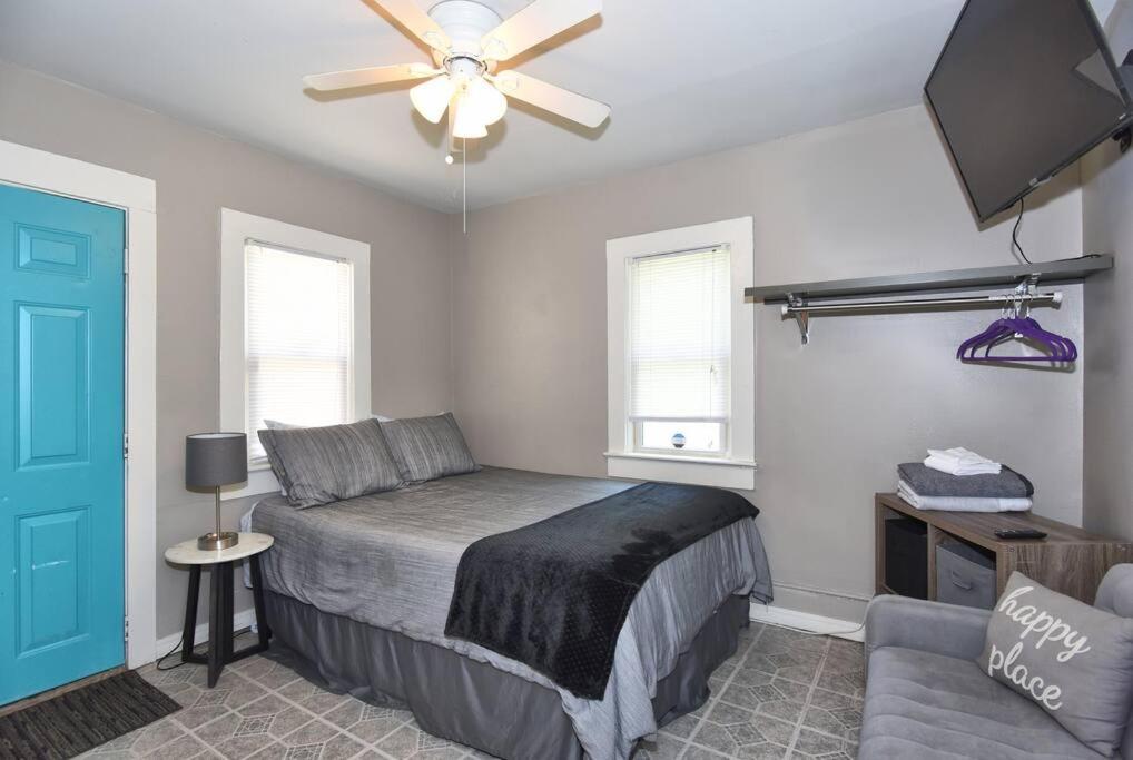Hébergement de vacances Cherry St Little House* Shop*dine* Rt 66*expo Center*bok*downtown